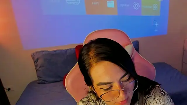 Sofi Martinezz0 online show from September 17, 2025, 3:52 am