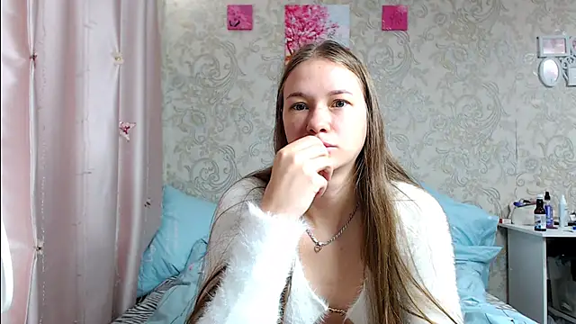 leila bambi  online show from September 12, 2025, 4:56 am