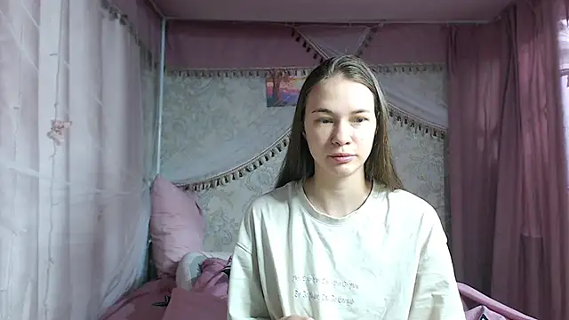 leila bambi  online show from November 27, 2025, 6:21 pm