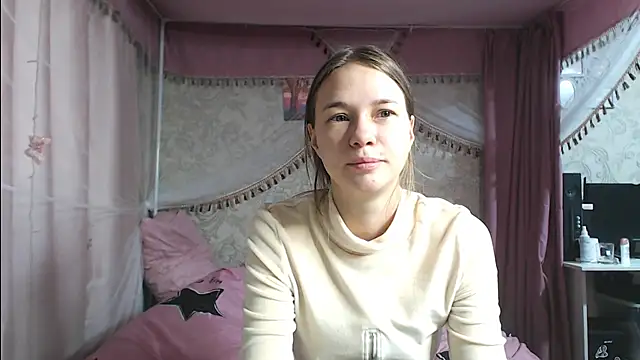 leila bambi  online show from December 1, 2025, 6:46 pm