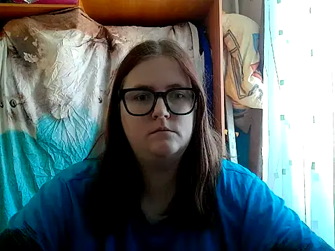 Snapshot of DesireMelissa chatting on April 22, 2026, 6:16 am DesireMelissa online show from April 22, 2026, 6:16 am