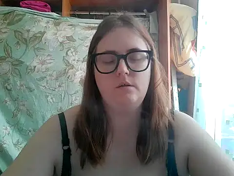 Snapshot of DesireMelissa chatting on June 1, 2026, 5:53 am DesireMelissa online show from June 1, 2026, 5:53 am