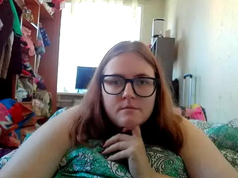 Snapshot of DesireMelissa chatting on June 30, 2026, 5:52 am DesireMelissa online show from June 30, 2026, 5:52 am