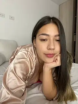 Snapshot of Latina_vanessa chatting on December 14, 2024, 10:39 pm Latina vanessa online show from December 14, 2024, 10:39 pm