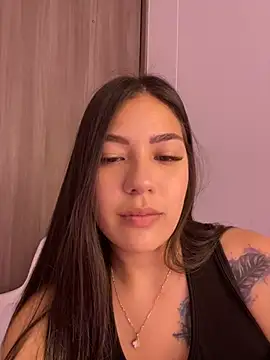 Snapshot of Latina_vanessa chatting on January 7, 2025, 11:03 pm Latina vanessa online show from January 7, 2025, 11:03 pm