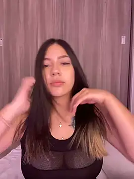 Snapshot of Latina_vanessa chatting on January 8, 2025, 2:14 am Latina vanessa online show from January 8, 2025, 2:14 am