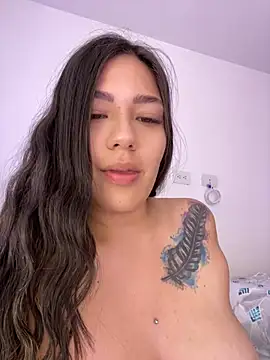 Snapshot of Latina_vanessa chatting on March 7, 2025, 10:54 pm Latina vanessa online show from March 7, 2025, 10:54 pm