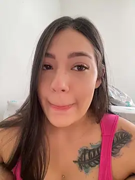 Snapshot of Latina_vanessa chatting on October 4, 2025, 2:04 pm Latina vanessa online show from October 4, 2025, 2:04 pm