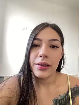 Snapshot of Latina_vanessa chatting on October 9, 2025, 2:15 pm Latina vanessa online show from October 9, 2025, 2:15 pm