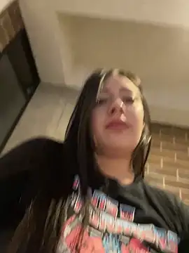 Latina vanessa online show from April 10, 2026, 1:00 am