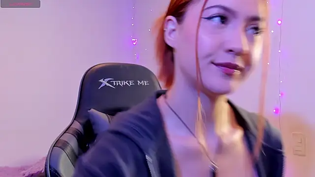 Amypond   online show from October 29, 2025, 9:44 am