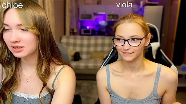 ChloeMillerMeow online show from October 3, 2025, 10:40 pm