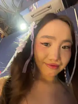 Asianpie  online show from February 15, 2026, 12:40 am