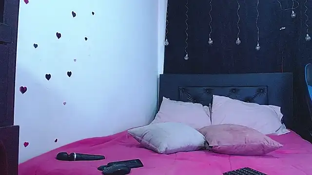 Snapshot of Georgina_Copper chatting on February 21, 2026, 8:43 pm Georgina Copper online show from February 21, 2026, 8:43 pm