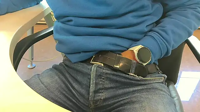 alessandroman2114 online show from October 3, 2025, 8:33 am