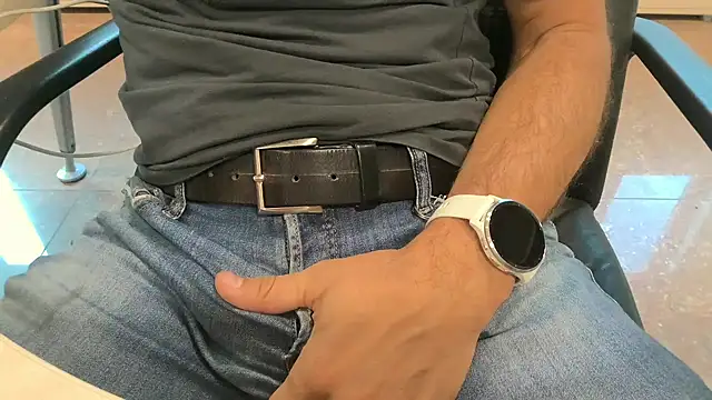 alessandroman2114 online show from October 10, 2025, 4:06 pm