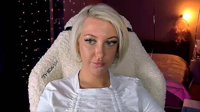 tykioty Miley online show from December 14, 2024, 3:25 pm