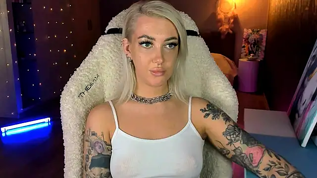 Snapshot of tykioty_Miley chatting on March 11, 2026, 1:17 pm tykioty Miley online show from March 11, 2026, 1:17 pm