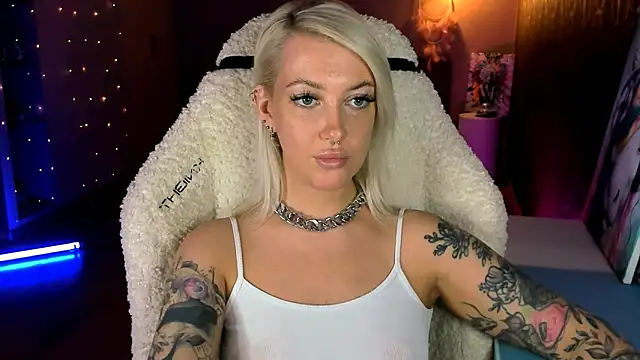 Snapshot of tykioty_Miley chatting on March 28, 2026, 1:11 pm tykioty Miley online show from March 28, 2026, 1:11 pm