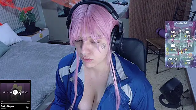 Eli666uwu online show from October 21, 2025, 11:22 am