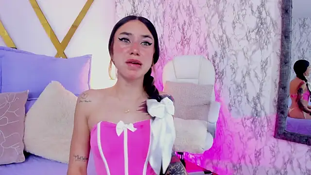 Snapshot of Athziry_ chatting on January 4, 2025, 9:20 pm Athziry online show from January 4, 2025, 9:20 pm