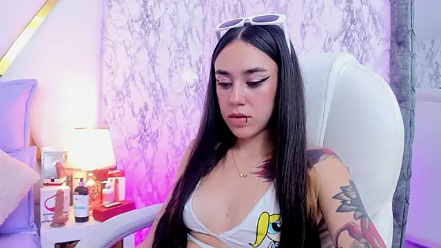 Snapshot of Athziry_ chatting on January 30, 2025, 9:25 pm Athziry online show from January 30, 2025, 9:25 pm