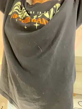 montmariana online show from February 17, 2025, 11:42 pm