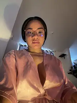 ashley Tompson1 online show from February 20, 2026, 11:43 am