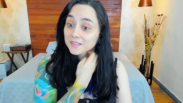 KatherineBond online show from February 4, 2025, 9:10 pm