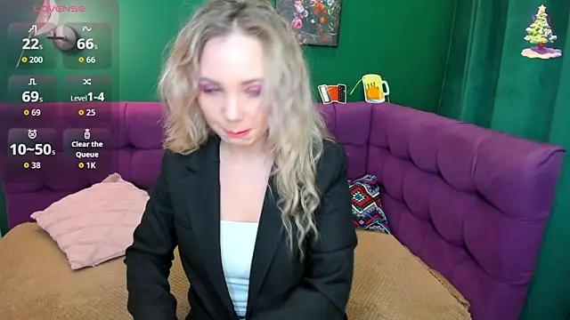 EvaMoran online show from September 25, 2025, 1:31 am