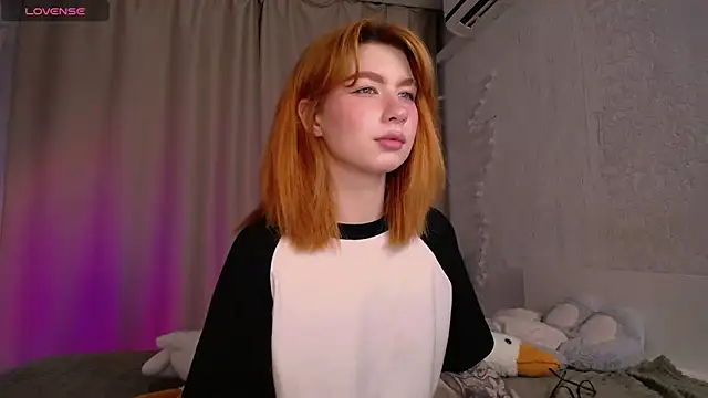 Snapshot of Evaa_Moonn_ chatting on September 13, 2025, 11:04 pm Evaa Moonn  online show from September 13, 2025, 11:04 pm