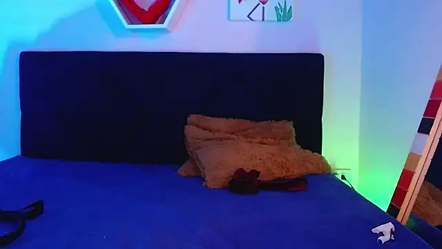 AnnaliOlsenX online show from December 19, 2024, 7:29 pm