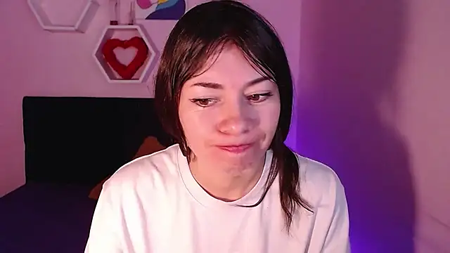 AnnaliOlsenX online show from December 23, 2024, 1:03 pm