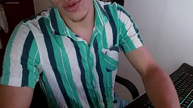 deividcloud36 online show from March 17, 2025, 5:56 am