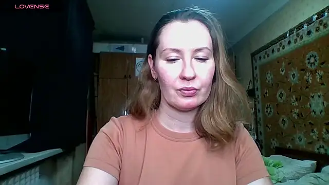 Snapshot of AnnaXLovers chatting on February 4, 2025, 1:38 pm AnnaXLovers online show from February 4, 2025, 1:38 pm