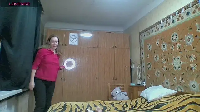 Snapshot of AnnaXLovers chatting on December 5, 2025, 12:03 pm AnnaXLovers online show from December 5, 2025, 12:03 pm