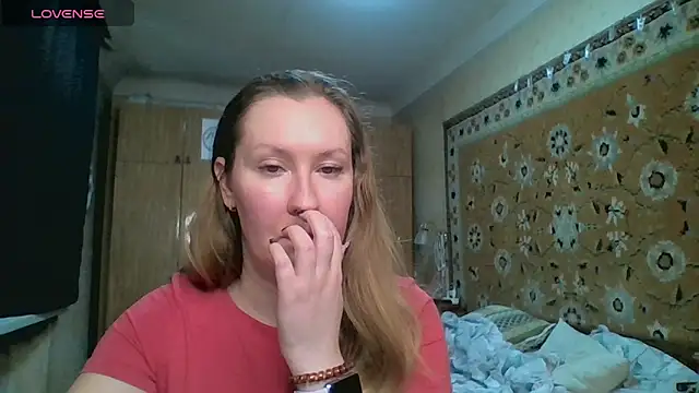 AnnaXLovers online show from April 18, 2026, 11:36 am