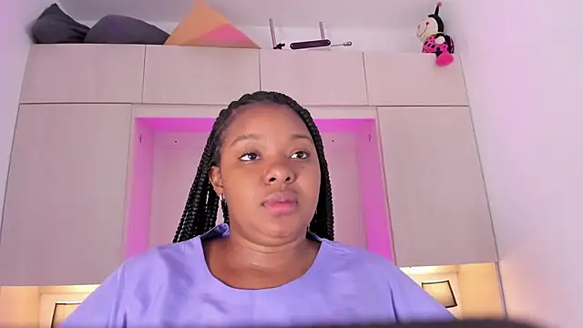 Snapshot of tamaraa_smiith chatting on February 17, 2025, 12:05 pm tamaraa smiith online show from February 17, 2025, 12:05 pm