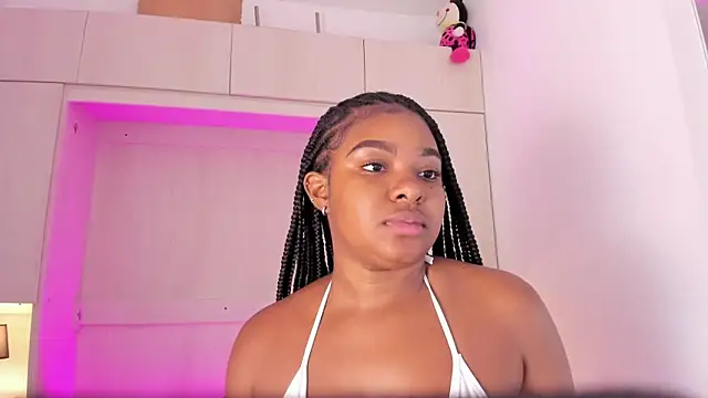 Snapshot of tamaraa_smiith chatting on February 18, 2025, 2:06 pm tamaraa smiith online show from February 18, 2025, 2:06 pm