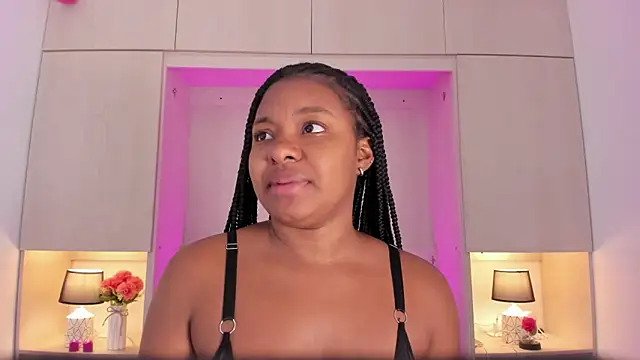 Snapshot of tamaraa_smiith chatting on February 20, 2025, 12:04 pm tamaraa smiith online show from February 20, 2025, 12:04 pm