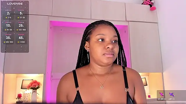 Snapshot of tamaraa_smiith chatting on February 21, 2025, 11:55 am tamaraa smiith online show from February 21, 2025, 11:55 am