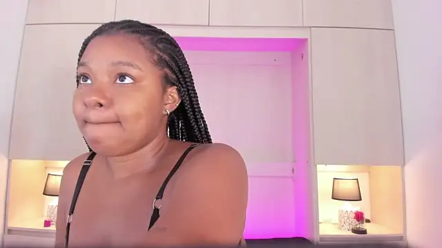 Snapshot of tamaraa_smiith chatting on February 22, 2025, 11:46 am tamaraa smiith online show from February 22, 2025, 11:46 am