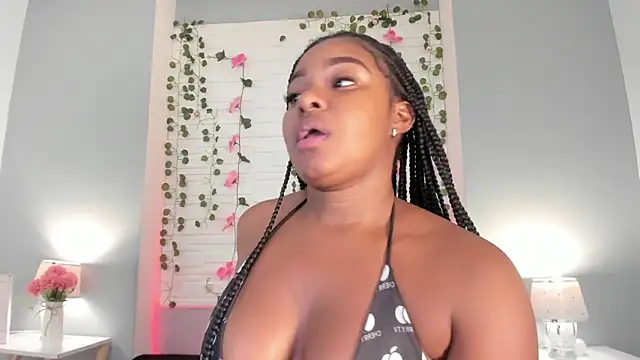 Snapshot of tamaraa_smiith chatting on February 24, 2025, 3:42 pm tamaraa smiith online show from February 24, 2025, 3:42 pm