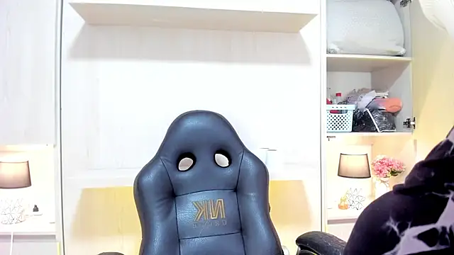 Snapshot of tamaraa_smiith chatting on October 28, 2025, 7:49 pm tamaraa smiith online show from October 28, 2025, 7:49 pm