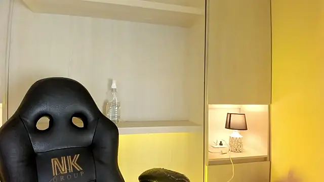 Snapshot of tamaraa_smiith chatting on November 21, 2025, 7:34 pm tamaraa smiith online show from November 21, 2025, 7:34 pm