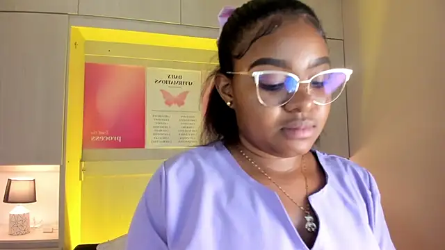 Snapshot of tamaraa_smiith chatting on November 26, 2025, 7:37 pm tamaraa smiith online show from November 26, 2025, 7:37 pm