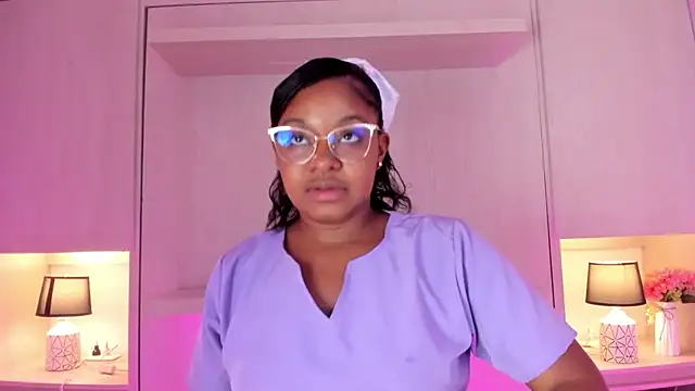 Snapshot of tamaraa_smiith chatting on November 29, 2025, 7:39 pm tamaraa smiith online show from November 29, 2025, 7:39 pm