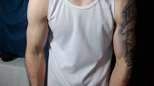 Snapshot of Kenner_fox77 chatting on December 24, 2024, 6:33 am Kenner fox77 online show from December 24, 2024, 6:33 am