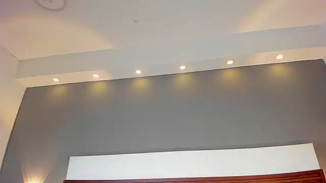 Adelehottman online show from October 17, 2025, 2:41 pm