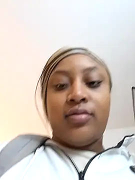 Snapshot of Adelehottman chatting on July 8, 2026, 12:09 pm Adelehottman online show from July 8, 2026, 12:09 pm